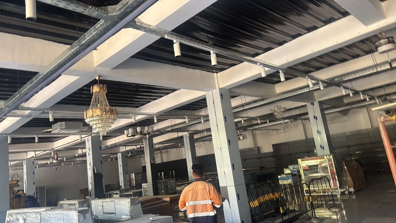 Power Cable Tray Routing